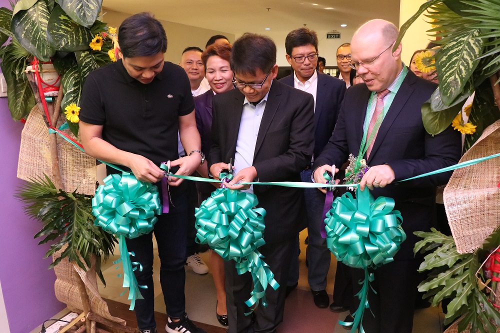 Southville Pioneers Real-Time Financial Trading Lab, South of Manila